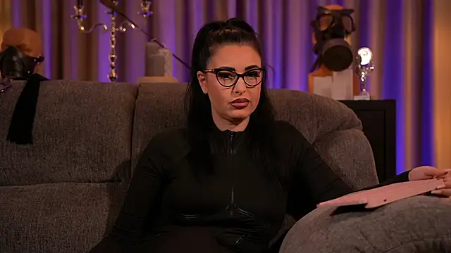 Snapshot of kelly_kent chatting on March 21, 12:07 am kelly kent online show from March 21, 12:07 am