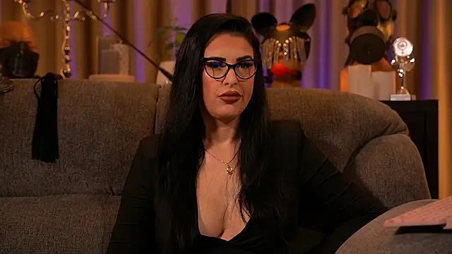 Snapshot of kelly_kent chatting on October 31, 11:06 pm kelly kent online show from October 31, 11:06 pm