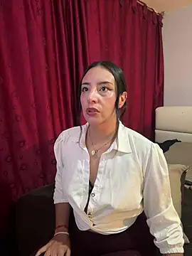 Snapshot of Freyja_soh chatting on April 29, 9:43 pm Freyja soh online show from April 29, 9:43 pm