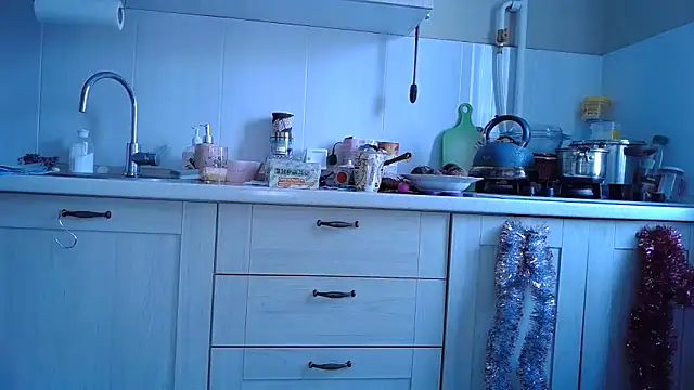 Snapshot of LediLedaxx chatting on January 12, 8:14 am LediLedaxx online show from January 12, 8:14 am