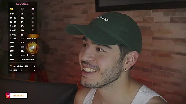 Snapshot of Arkaikomz chatting on February 2, 2:17 am Arkaikomz online show from February 2, 2:17 am