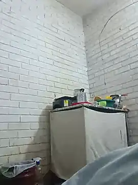 Snapshot of valeriaswang_Lucas chatting on July 12, 2:13 am valeriaswang Lucas online show from July 12, 2:13 am