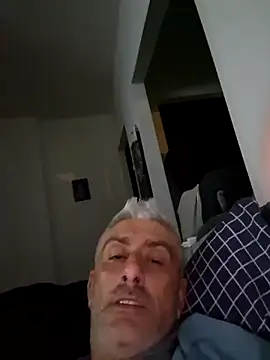 Snapshot of cuci45 chatting on February 21, 2:01 am cuci45 online show from February 21, 2:01 am