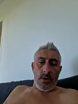 Snapshot of cuci45 chatting on April 24, 2:41 pm cuci45 online show from April 24, 2:41 pm