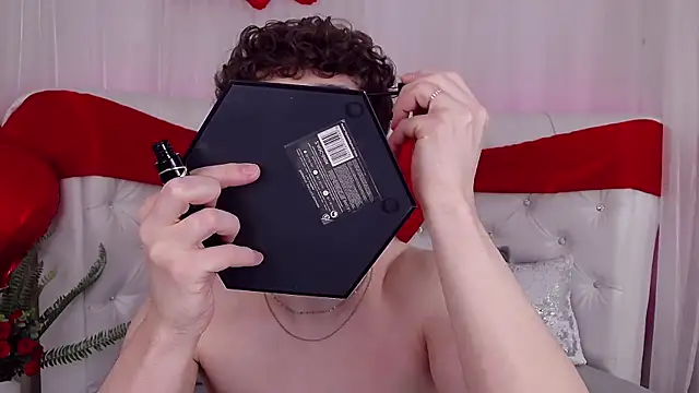 RobbyCharming online show from February 13, 4:08 am