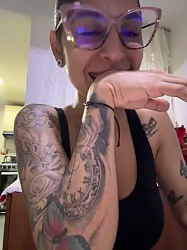 charlotte stevenss  online show from December 30, 1:47 pm