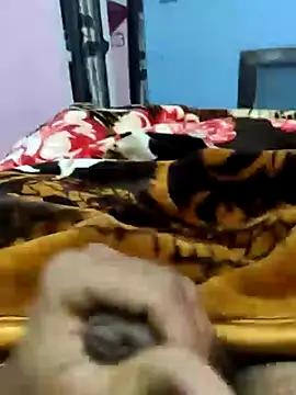 Snapshot of Deshilund9 chatting on January 2, 3:26 am Deshilund9 online show from January 2, 3:26 am