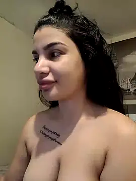 Snapshot of Samira30 chatting on December 12, 8:36 am Samira30 online show from December 12, 8:36 am
