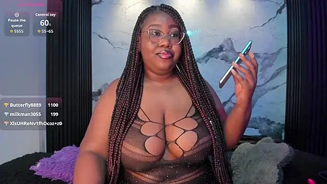 Snapshot of Darnellqueen chatting on May 15, 10:17 pm Darnellqueen online show from May 15, 10:17 pm