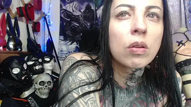 Snapshot of Astartexxx chatting on November 5, 12:49 pm Astartexxx online show from November 5, 12:49 pm