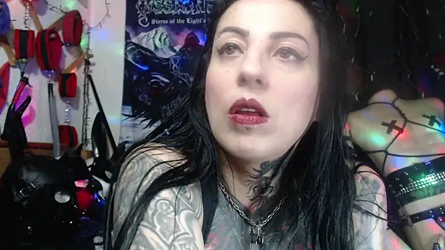 Snapshot of Astartexxx chatting on December 2, 5:02 am Astartexxx online show from December 2, 5:02 am