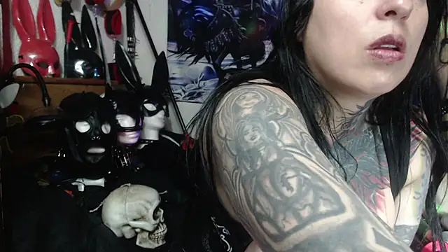 Snapshot of Astartexxx chatting on December 16, 10:26 pm Astartexxx online show from December 16, 10:26 pm