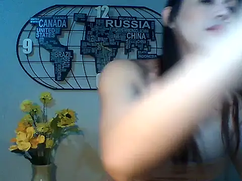 Snapshot of Imurwifey chatting on October 22, 9:31 am Imurwifey online show from October 22, 9:31 am