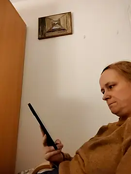 Snapshot of She-devilx chatting on February 5, 9:18 pm She-devilx online show from February 5, 9:18 pm