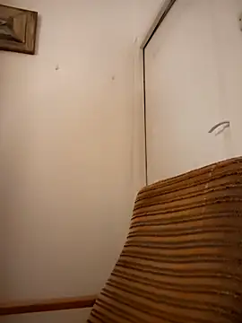 Snapshot of She-devilx chatting on February 22, 10:42 pm She-devilx online show from February 22, 10:42 pm