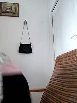 Snapshot of She-devilx chatting on October 4, 1:42 pm She-devilx online show from October 4, 1:42 pm