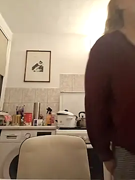 Snapshot of She-devilx chatting on October 7, 11:35 pm She-devilx online show from October 7, 11:35 pm