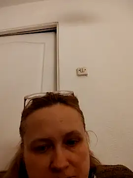 She-devilx online show from April 11, 8:13 pm