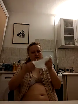 Snapshot of She-devilx chatting on June 26, 9:41 pm She-devilx online show from June 26, 9:41 pm