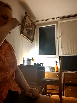 Snapshot of She-devilx chatting on July 27, 12:06 am She-devilx online show from July 27, 12:06 am