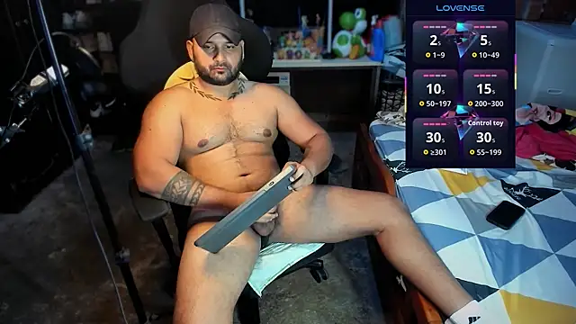 Snapshot of Imperion_king chatting on August 1, 3:06 am Imperion king online show from August 1, 3:06 am