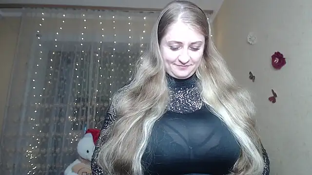 CumCpl online show from April 5, 8:28 pm