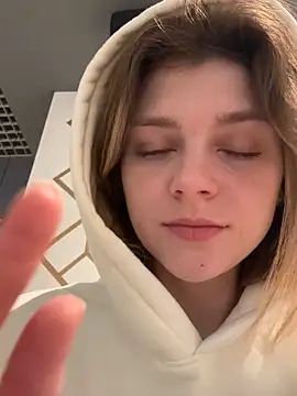 ValenciaShock online show from April 21, 7:14 am