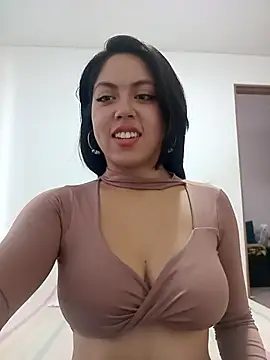 leah passion online show from May 7, 10:04 pm