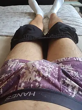 Snapshot of LuqenZo chatting on February 21, 5:14 pm LuqenZo online show from February 21, 5:14 pm