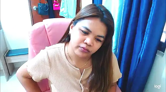 iamYourBestGirl online show from March 7, 3:19 am