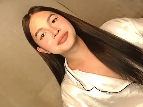 Ashely Lewis online show from March 21, 6:33 pm