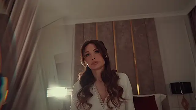 MilaDYstarlight online show from April 17, 6:55 pm