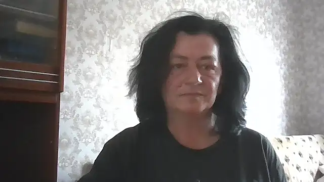 Snapshot of GypsiQueen2 chatting on July 5, 8:32 am GypsiQueen2 online show from July 5, 8:32 am