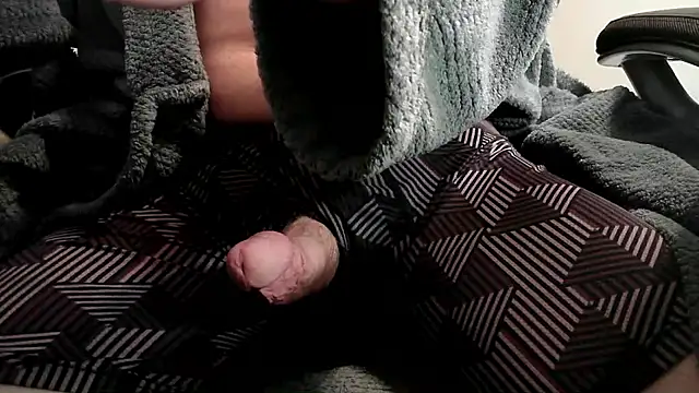 Snapshot of Cheaptriterry chatting on September 17, 1:02 pm Cheaptriterry online show from September 17, 1:02 pm