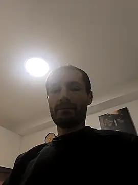 Snapshot of Hadrian2 chatting on January 18, 8:34 pm Hadrian2 online show from January 18, 8:34 pm