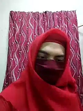 Snapshot of ElisyaHijabDoll chatting on December 1, 7:19 pm ElisyaHijabDoll online show from December 1, 7:19 pm