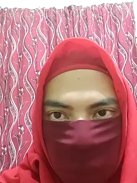 Snapshot of ElisyaHijabDoll chatting on March 26, 8:36 pm ElisyaHijabDoll online show from March 26, 8:36 pm