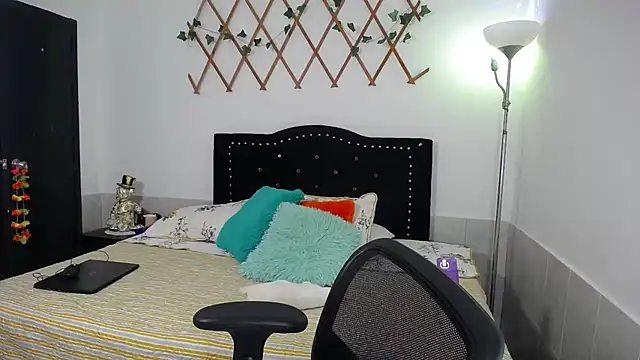 naughty girl 4u online show from March 12, 8:48 pm