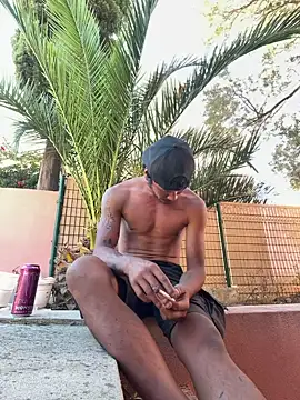 Snapshot of juniiorre chatting on June 12, 3:33 pm juniiorre online show from June 12, 3:33 pm
