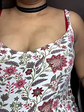 Snapshot of SCHOOL_Girl_0 chatting on September 26, 1:53 am SCHOOL Girl 0 online show from September 26, 1:53 am