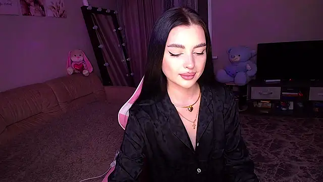   Malika   online show from September 26, 1:37 pm