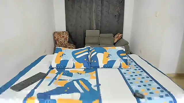 Fairycandyx online show from December 2, 5:26 am