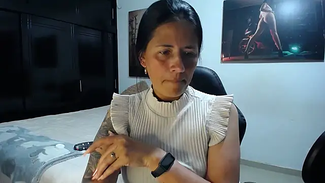 Snapshot of sharoon_cheerry chatting on February 28, 2:51 pm sharoon cheerry online show from February 28, 2:51 pm