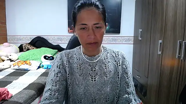 Snapshot of sharoon_cheerry chatting on July 24, 11:08 am sharoon cheerry online show from July 24, 11:08 am
