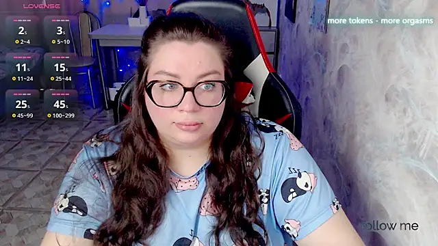 Snapshot of alexa_sweetyy chatting on May 24, 9:03 am alexa sweetyy online show from May 24, 9:03 am