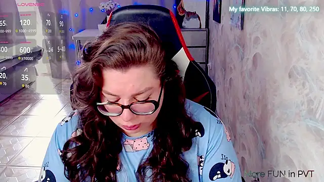 Snapshot of alexa_sweetyy chatting on June 4, 7:03 am alexa sweetyy online show from June 4, 7:03 am
