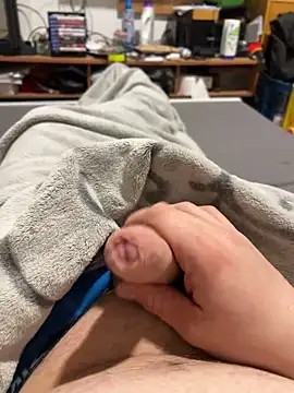 Snapshot of David19932908 chatting on March 12, 9:35 pm David19932908 online show from March 12, 9:35 pm