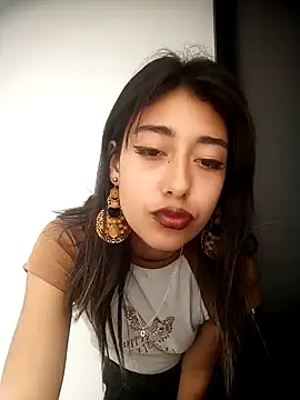 Snapshot of Scarlet_wd18 chatting on March 12, 7:38 pm Scarlet wd18 online show from March 12, 7:38 pm