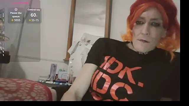 Nitehawk7483 online show from December 16, 7:57 am