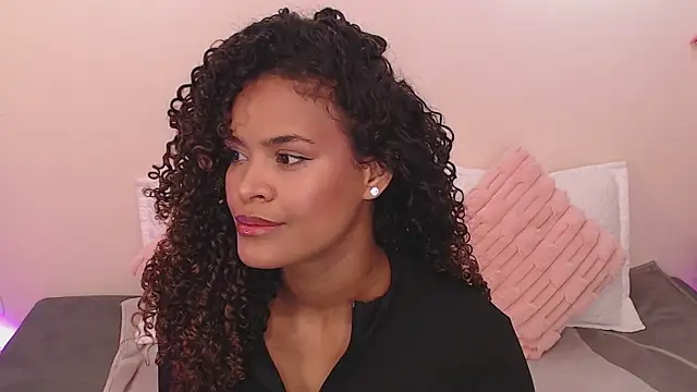 Amelia bss online show from April 12, 1:27 pm